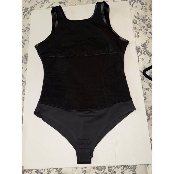 Pinsy Veegan Leather High Neck Shapewear Bodysuit Black Large Tiny Flaw - Picture 7 of 14